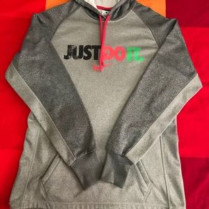Nike therma fit hoodie